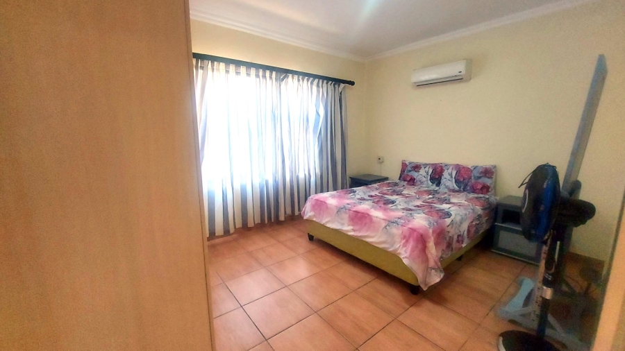 2 Bedroom Property for Sale in Gateway Manor North West